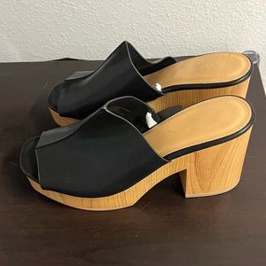 Chunky open toe clogs